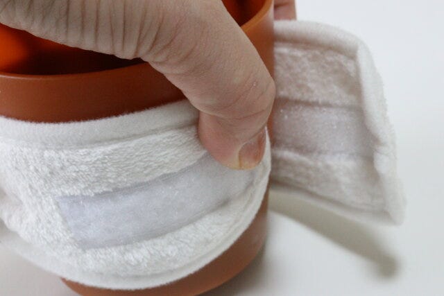 セリア もこもこカップスリーブ 面ファスナー 使い方 セリア もこもこカップスリーブ 面ファスナー 使い方