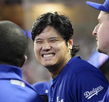 「さすがの大谷さんでもホッとしてる」大谷翔平が7連敗脱出後に見せた印象的な姿に騒然「ファン全員の気持ち表してる」決勝打後にピンチしのいで安堵