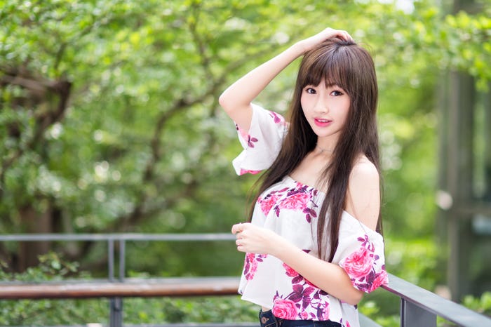 彼にちょっとしたサプライズを仕掛けてみて/photo by GAHAG