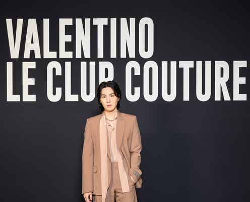 BTS・SUGA、パリ開催「ヴァレンティノ」ショーへ 世界各国からセレブ来場