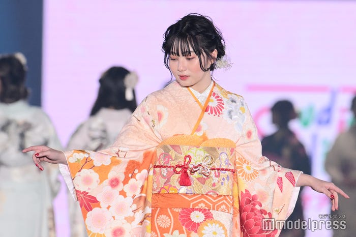 らん「関コレ 2023 S/S」より(C)モデルプレス