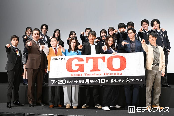 (前列左から)山崎裕太、宇梶剛士、近藤芳正、生見愛瑠、反町隆史、高橋メアリージュン、市川知宏、夙川アトム(後列左から)堀口真帆、難波碧空、北里琉、梶原叶渚、及川桃利、稲垣来泉、稲垣来泉、大島美優、川口和空、柴崎楓雅、西浦心乃助、森本陸斗(C)モデルプレス