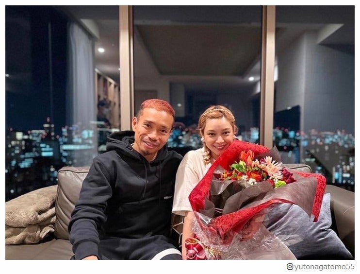 長友佑都選手、妻・平愛梨は「真のメンタルモンスター」交際時から続くバースデー恒例にも反響「ブラボー」「憧れの夫婦」