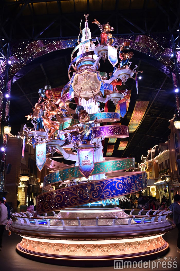 セレブレーションタワー/夜(C)モデルプレス(C)Disney