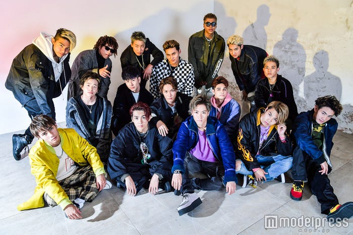 THE RAMPAGE from EXILE TRIBE/(後列左から)武知海青、後藤拓磨、陣、龍、LIKIYA、鈴木昂秀、(中列左から)山本彰吾、長谷川慎、藤原樹、与那嶺瑠唯、岩谷翔吾、(前列左から)神谷健太、吉野北人、川村壱馬、RIKU、浦川翔平(C)モデルプレス