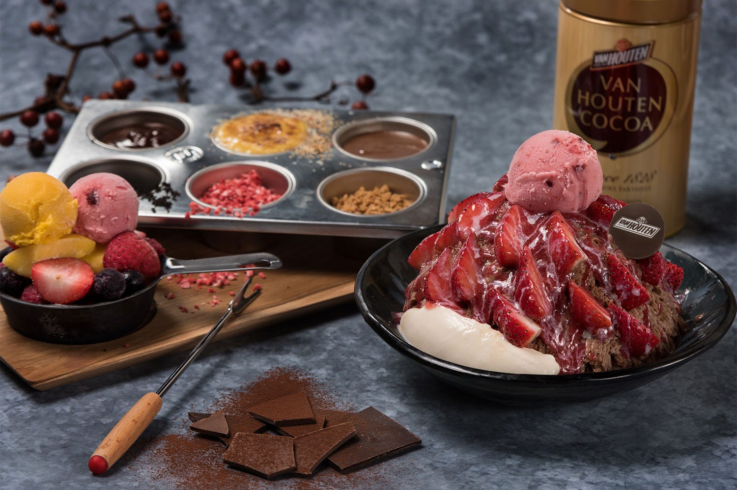 アイスモンスター表参道&大阪、バンホーテンココアとのコラボカフェに“変身”