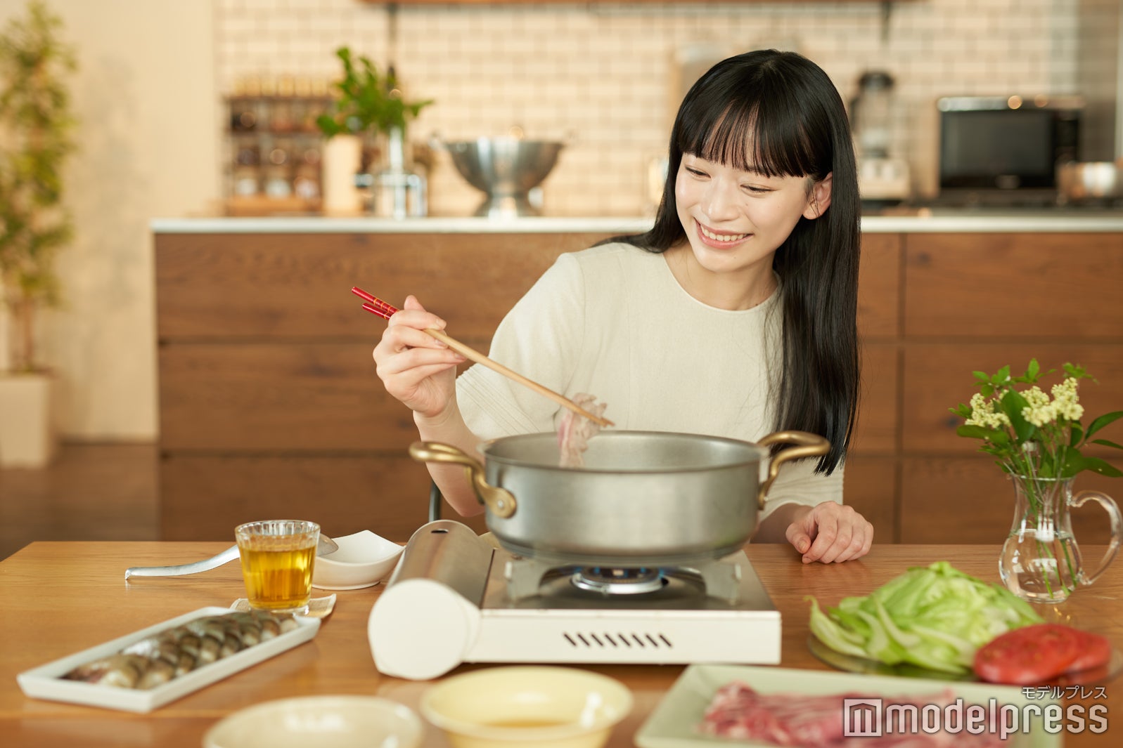 由布菜月（C）モデルプレス