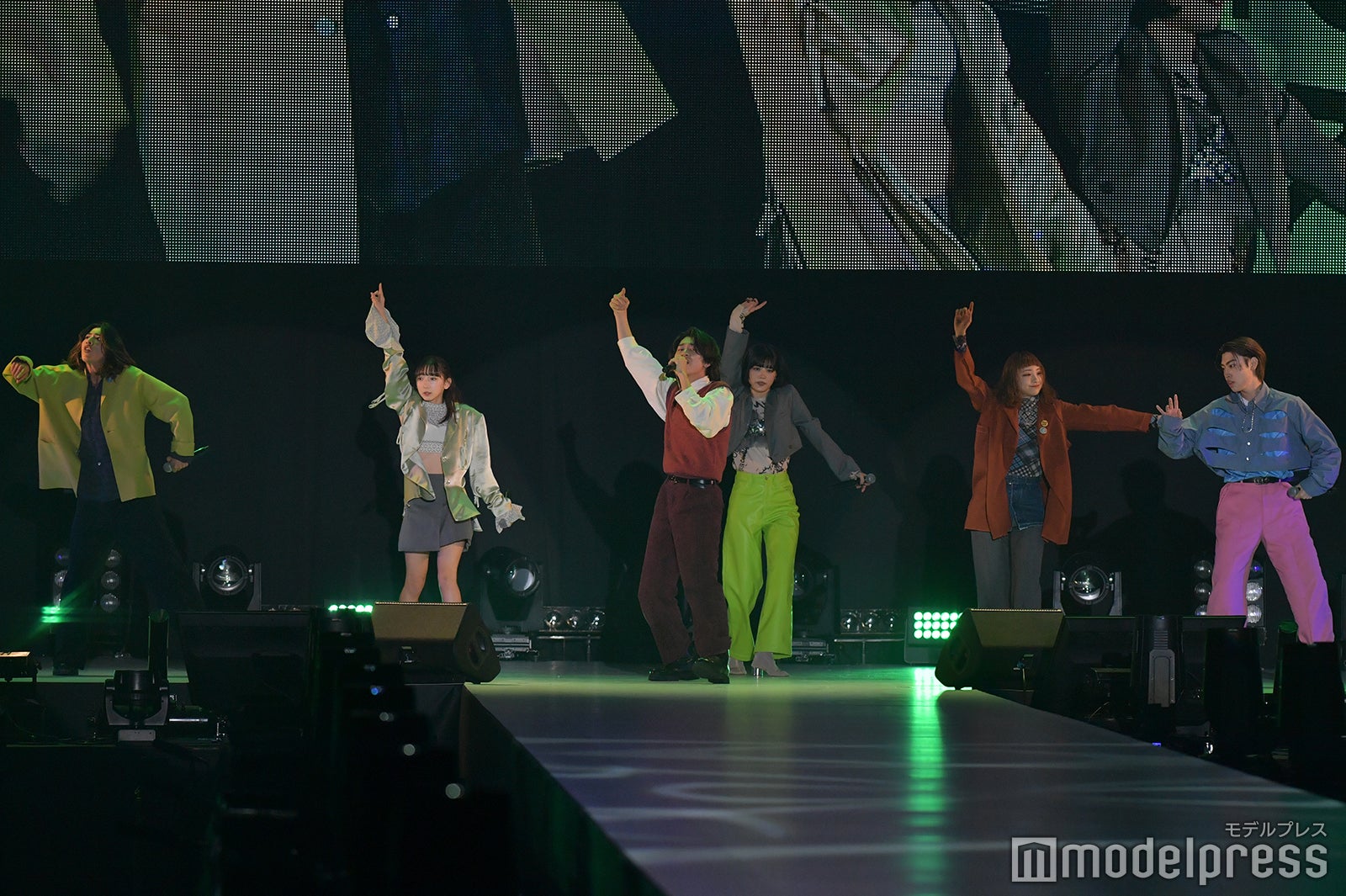 BiTE A SHOCK（C）モデルプレス