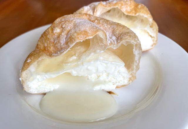 ホボクリム　ほぼほぼクリームのシュー(とろ〜りミルク)