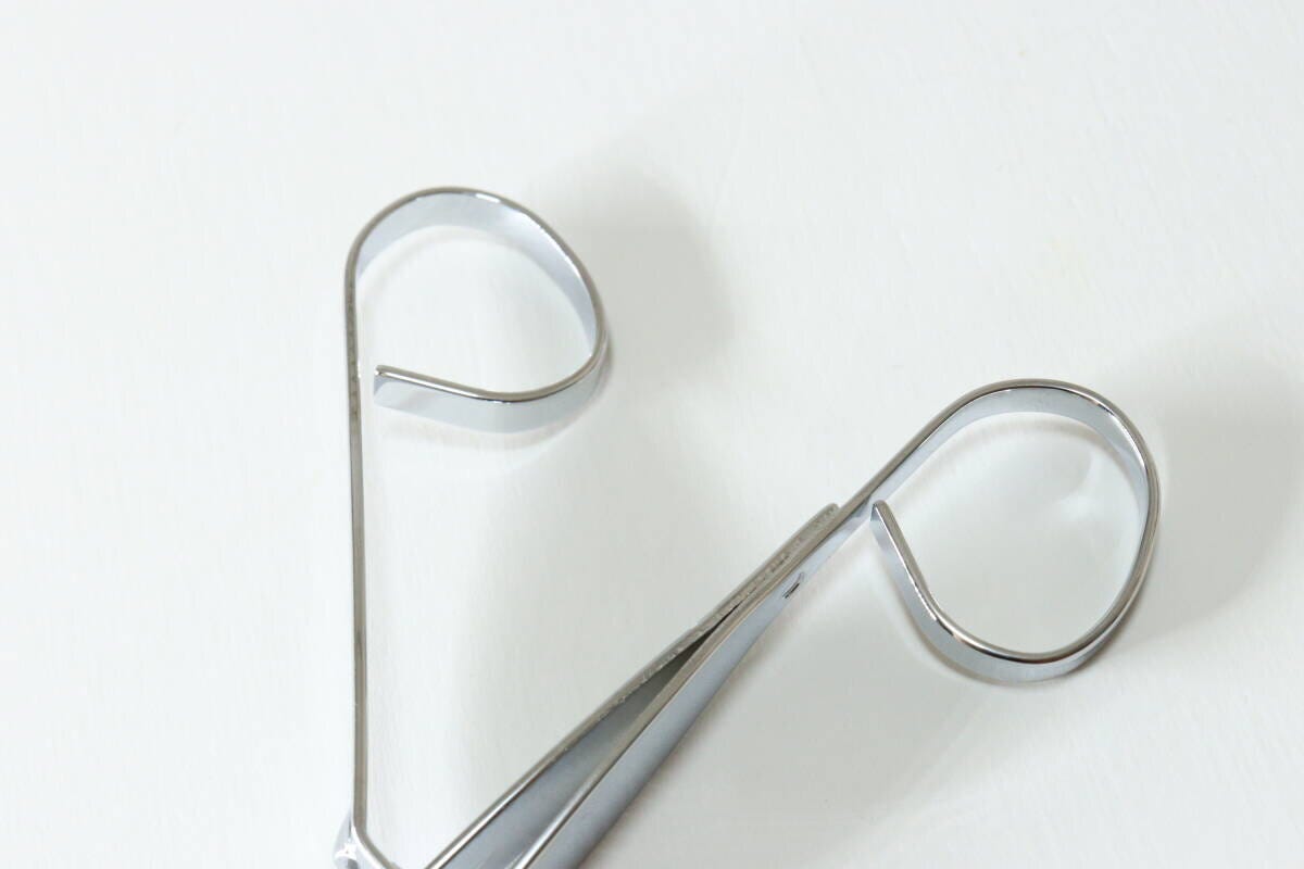 ハサミ型ネイルクリッパー　形状