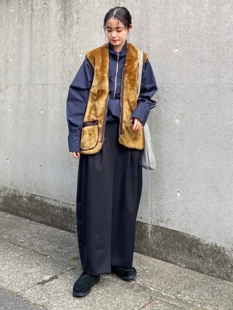 ベスト　コーデ　秋