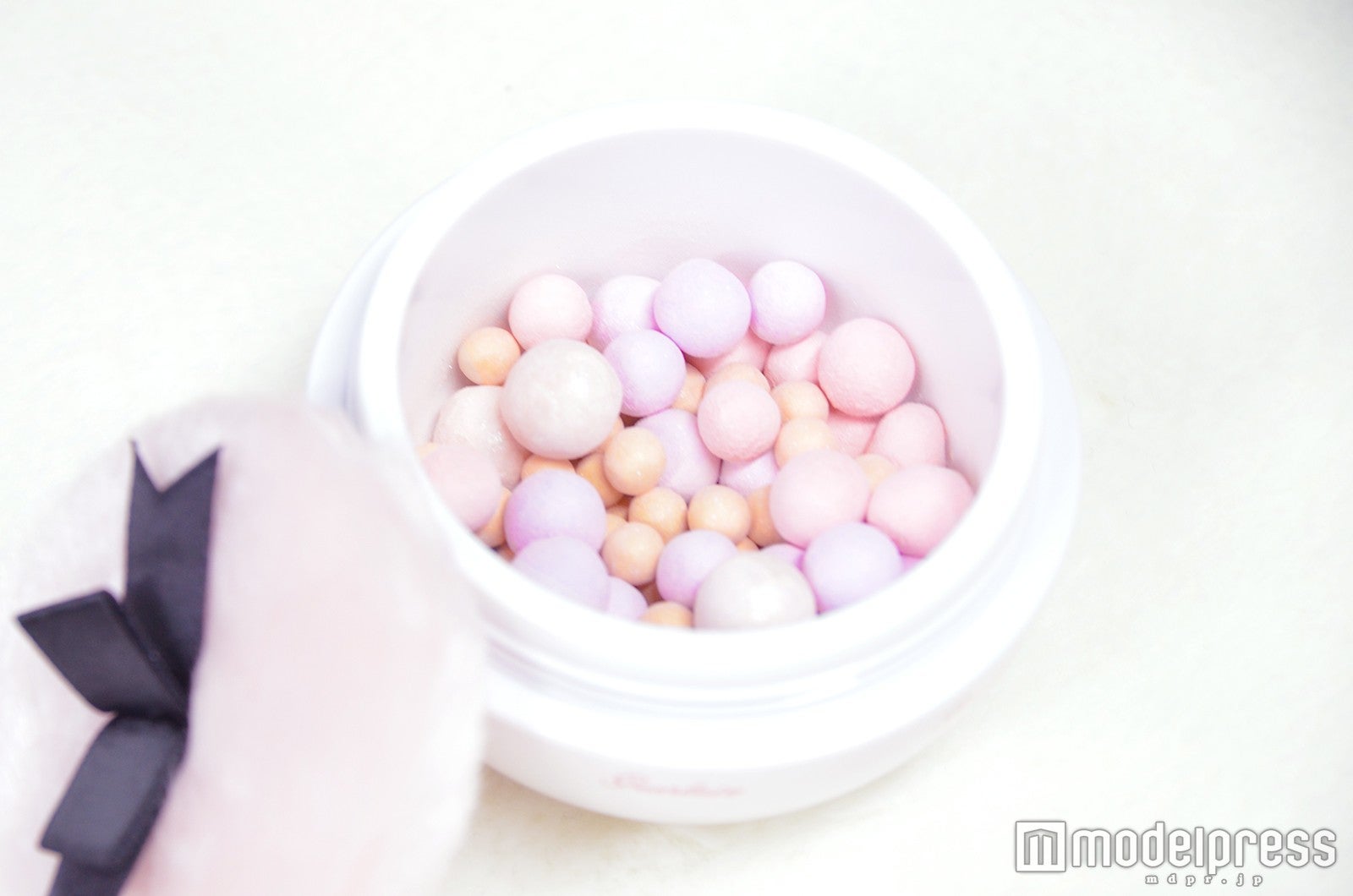 多色パールがどんな肌色にもアプローチ（メテオリット ビーユ ハッピー グロウ）（C）モデルプレス