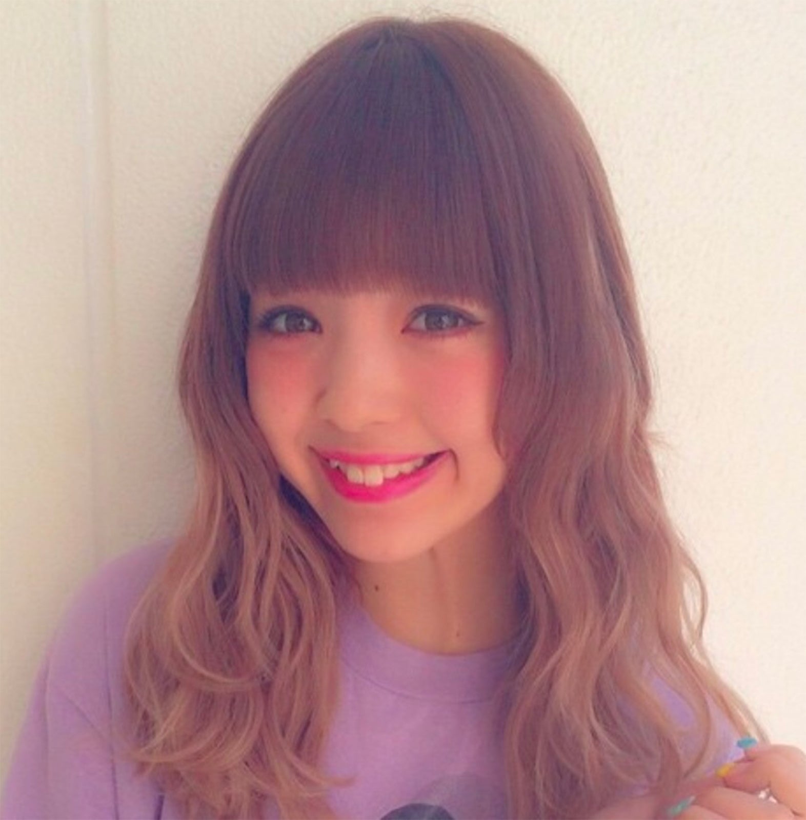 2015年の藤田ニコル 美容本「私が垢抜けた82の方法」（C）菊地泰久／講談社