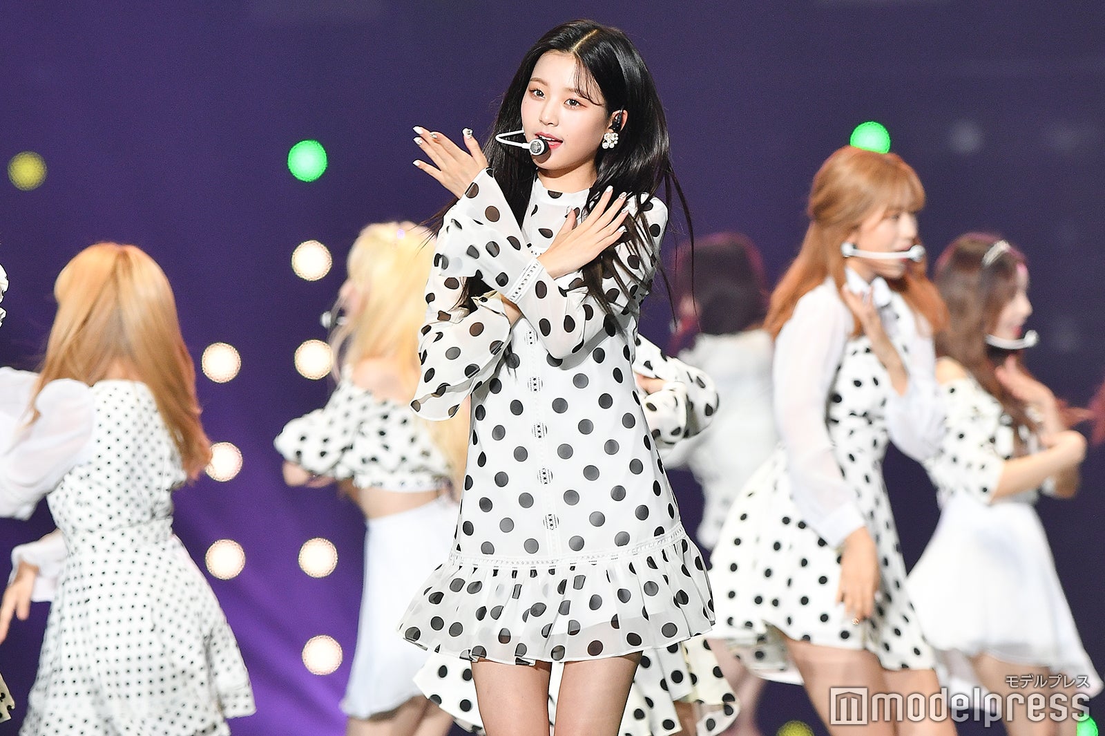 IZ＊ONE（C）モデルプレス