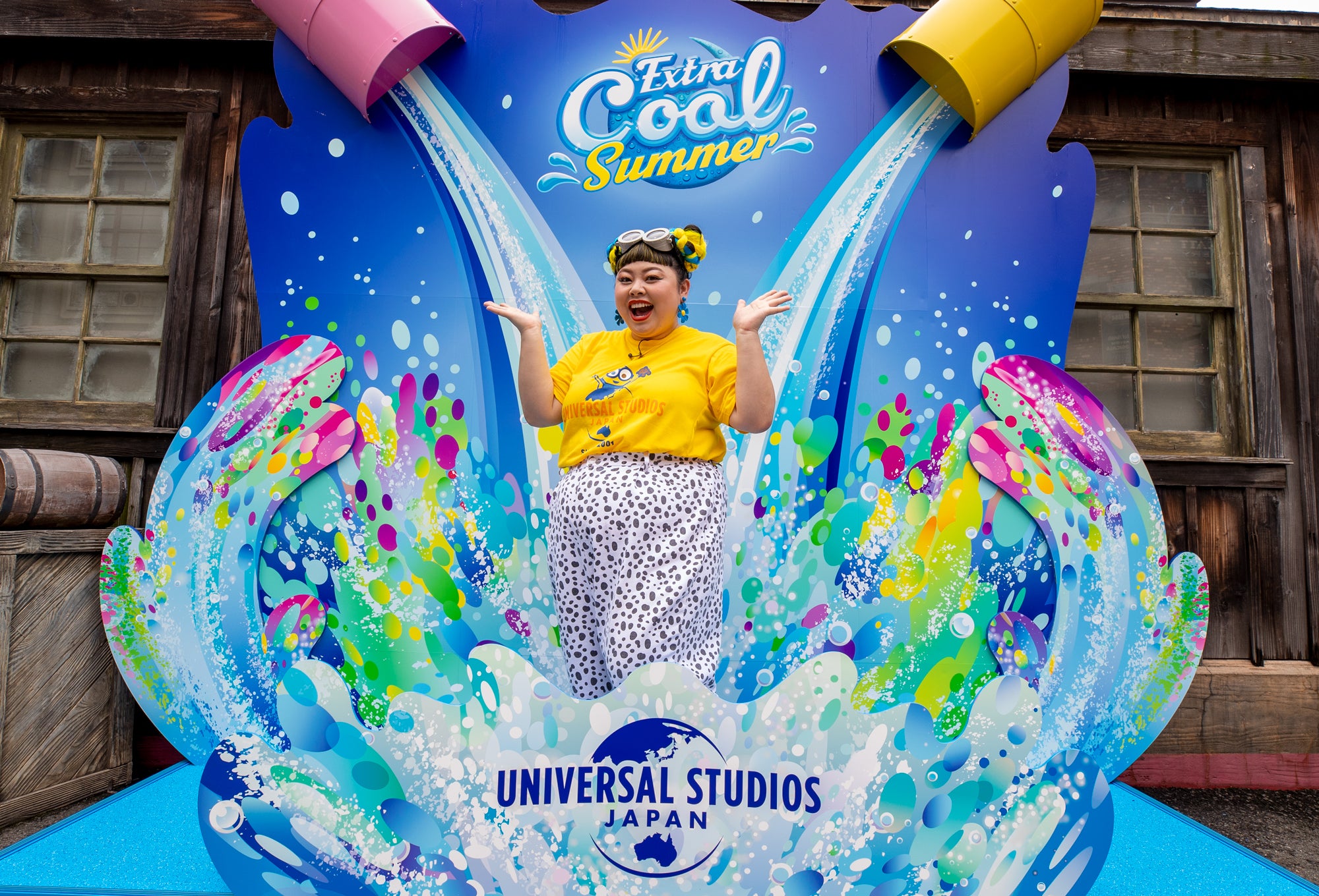 渡辺直美もフォトスポットで撮影／画像提供：ユニバーサル・スタジオ・ジャパン
