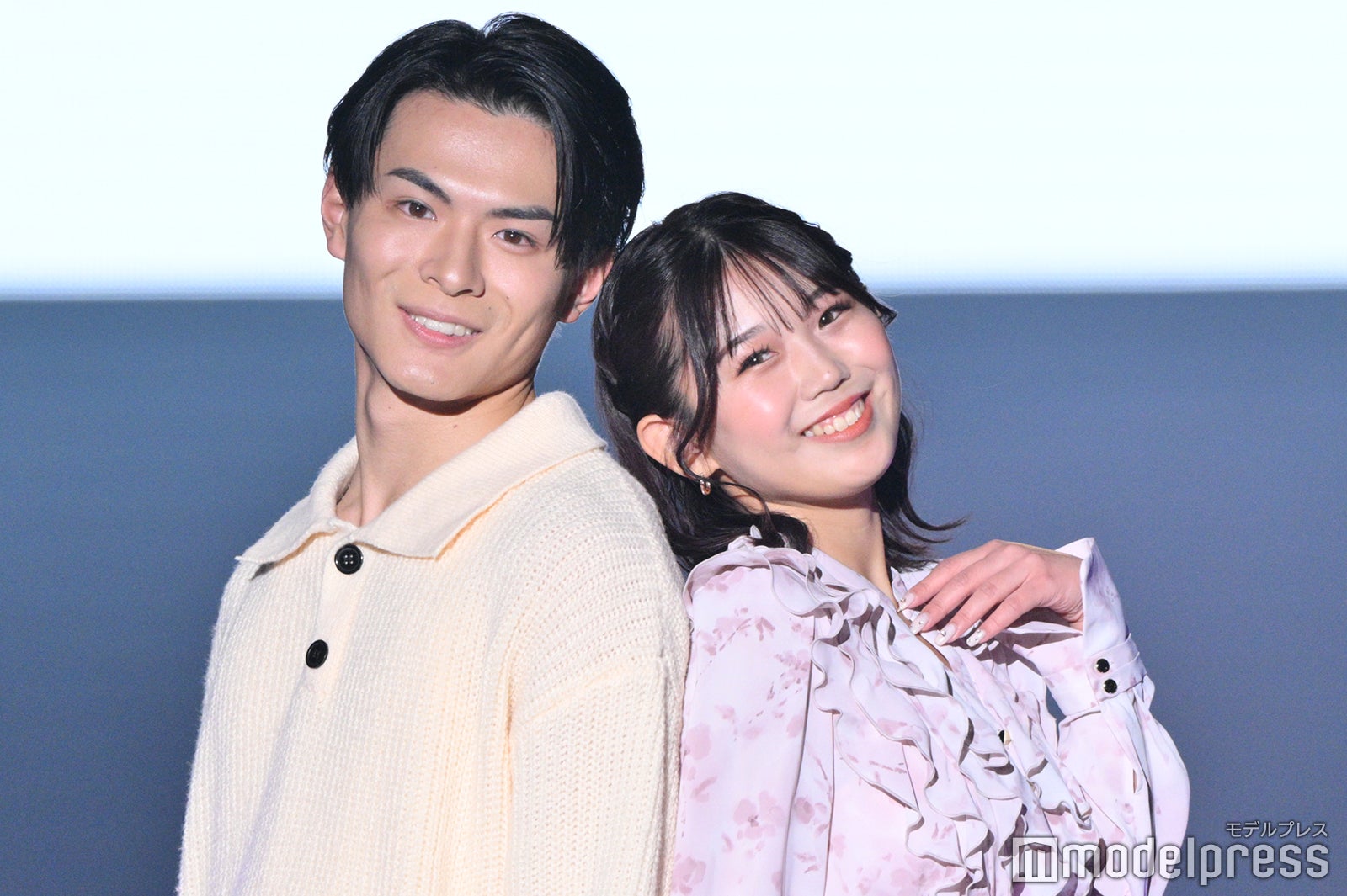 村山恵斗＆磯邉明日菜（C）モデルプレス