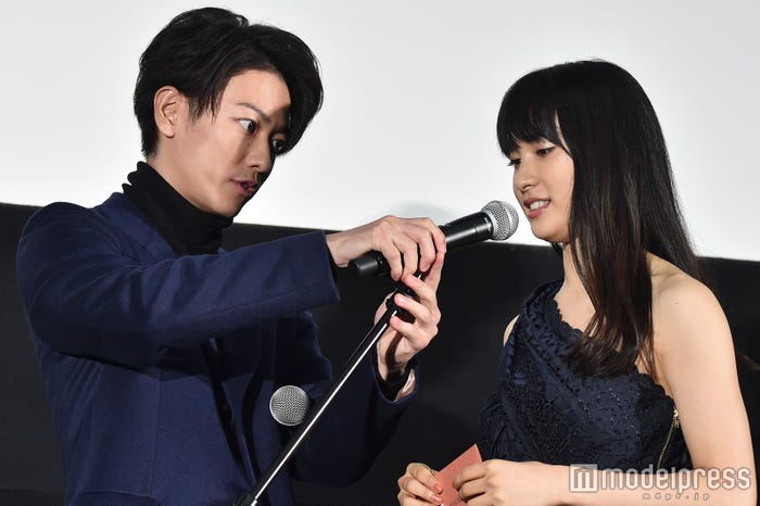 佐藤健、土屋太鳳をアシスト (C)モデルプレス