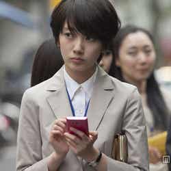 波瑠/NTT ドコモ「dマーケット BOOKストア」新TVCM「新社会人のきみへ」編メイキングショット