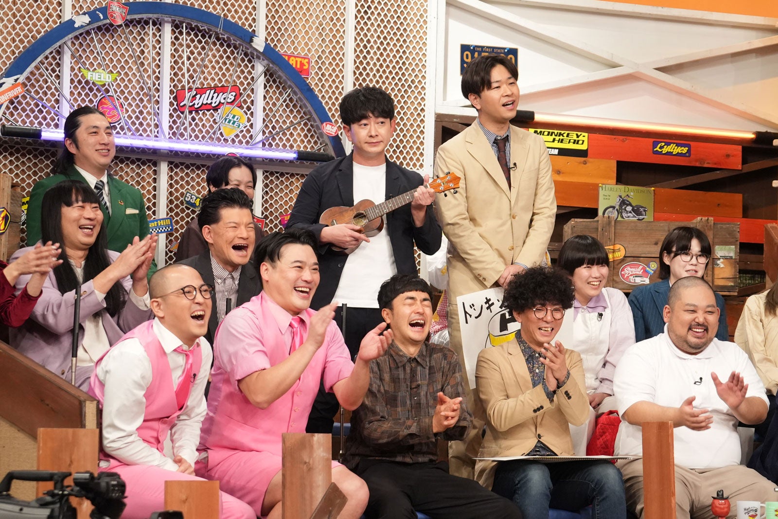 ガヤ芸人ら（C）日本テレビ