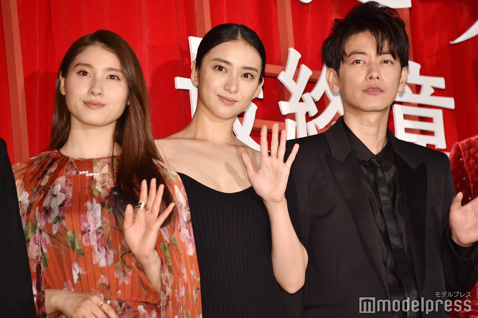 土屋太鳳、武井咲、佐藤健（C）モデルプレス