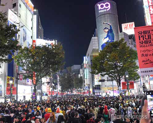 ハロウィン渋谷「歩行者天国」出現 仮装集団でごった返し通行規制