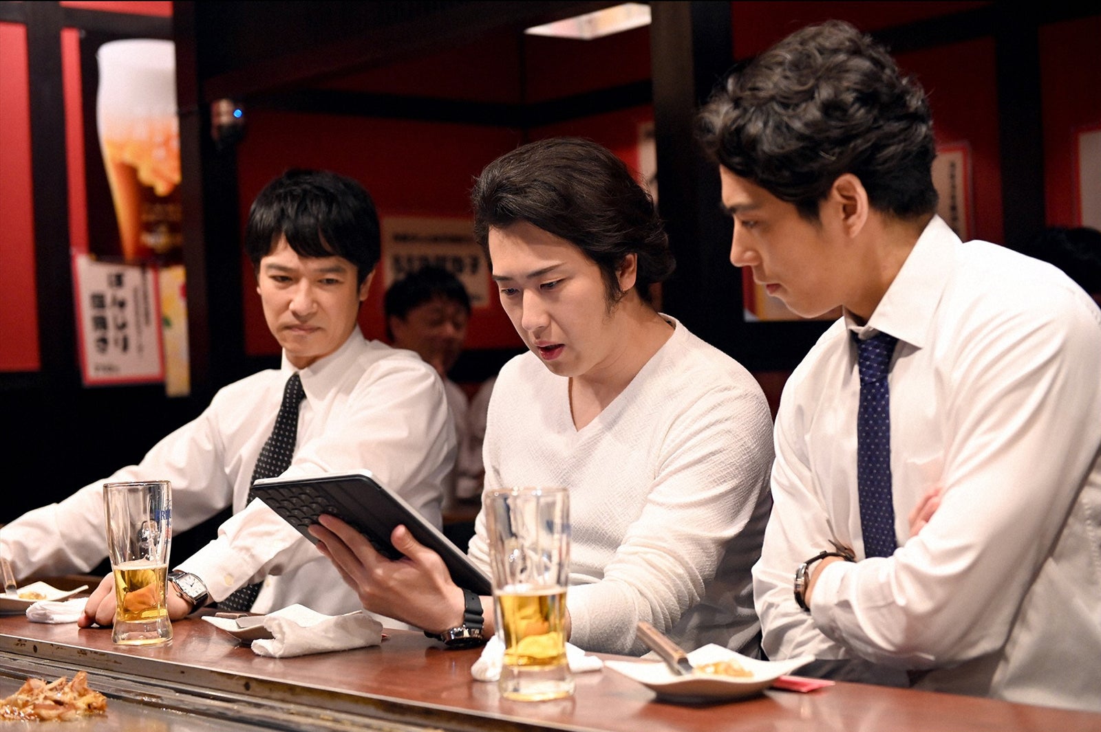 堺雅人、尾上松也、賀来賢人／「半沢直樹」第9話より（C）TBS