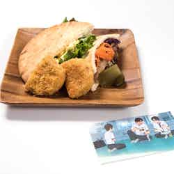 司と高木からもらったタマゴサンドとコロッケで作るコロッケパン・場面カットカード付き¥1,080(C)2016「君の名は。」製作委員会