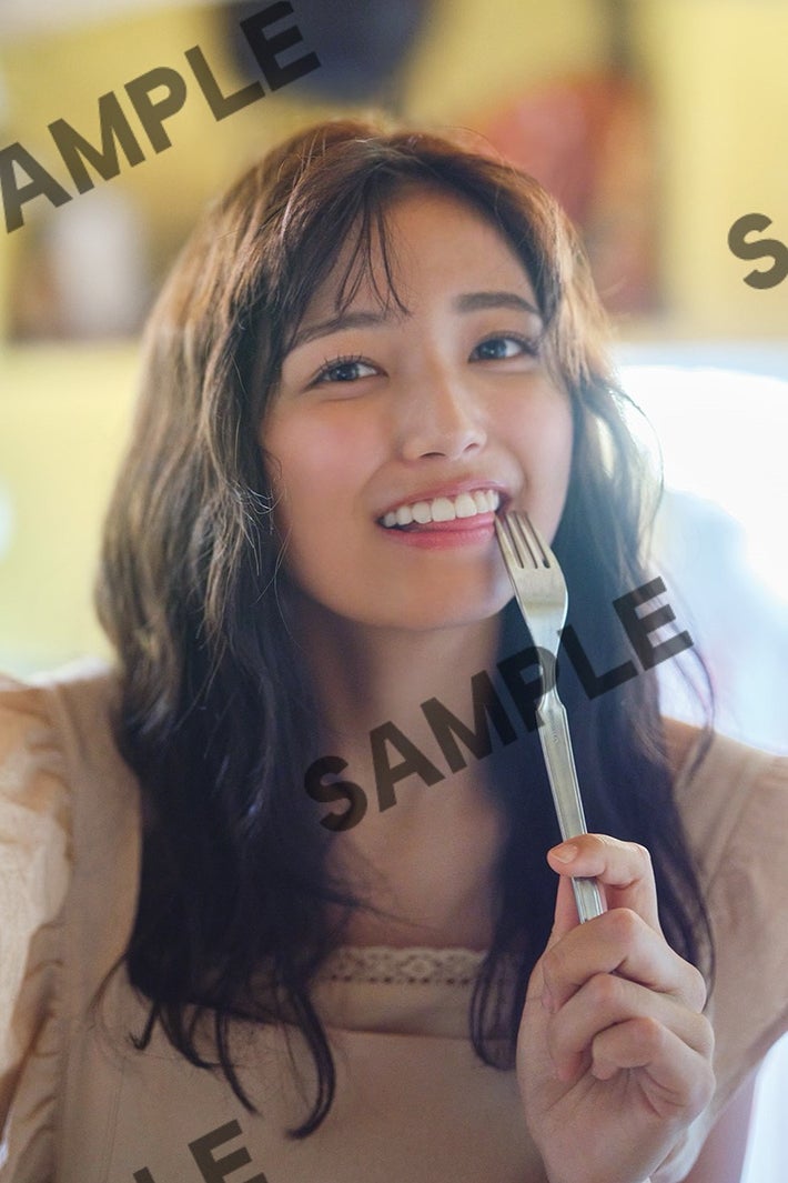 五百城茉央1st写真集「未来の作り方」星野書店 近鉄パッセ店特典ポストカード：撮影／藤原宏