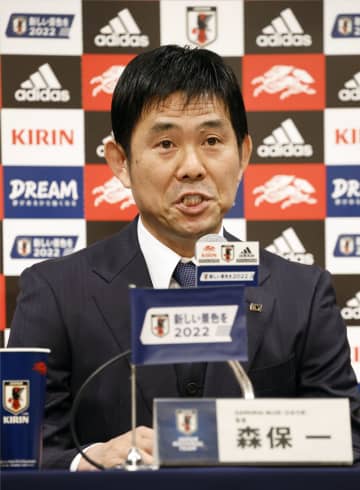 サッカーW杯代表に長友、吉田