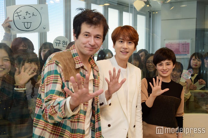Super Juniorキュヒョン ファンと すごい近い 公開生放送 日本語トークに黄色い歓声 モデルプレス Super Juniorキュヒョン ファンと すごい近い 公開生放送 日本語トークに黄色い歓声 モデルプレス