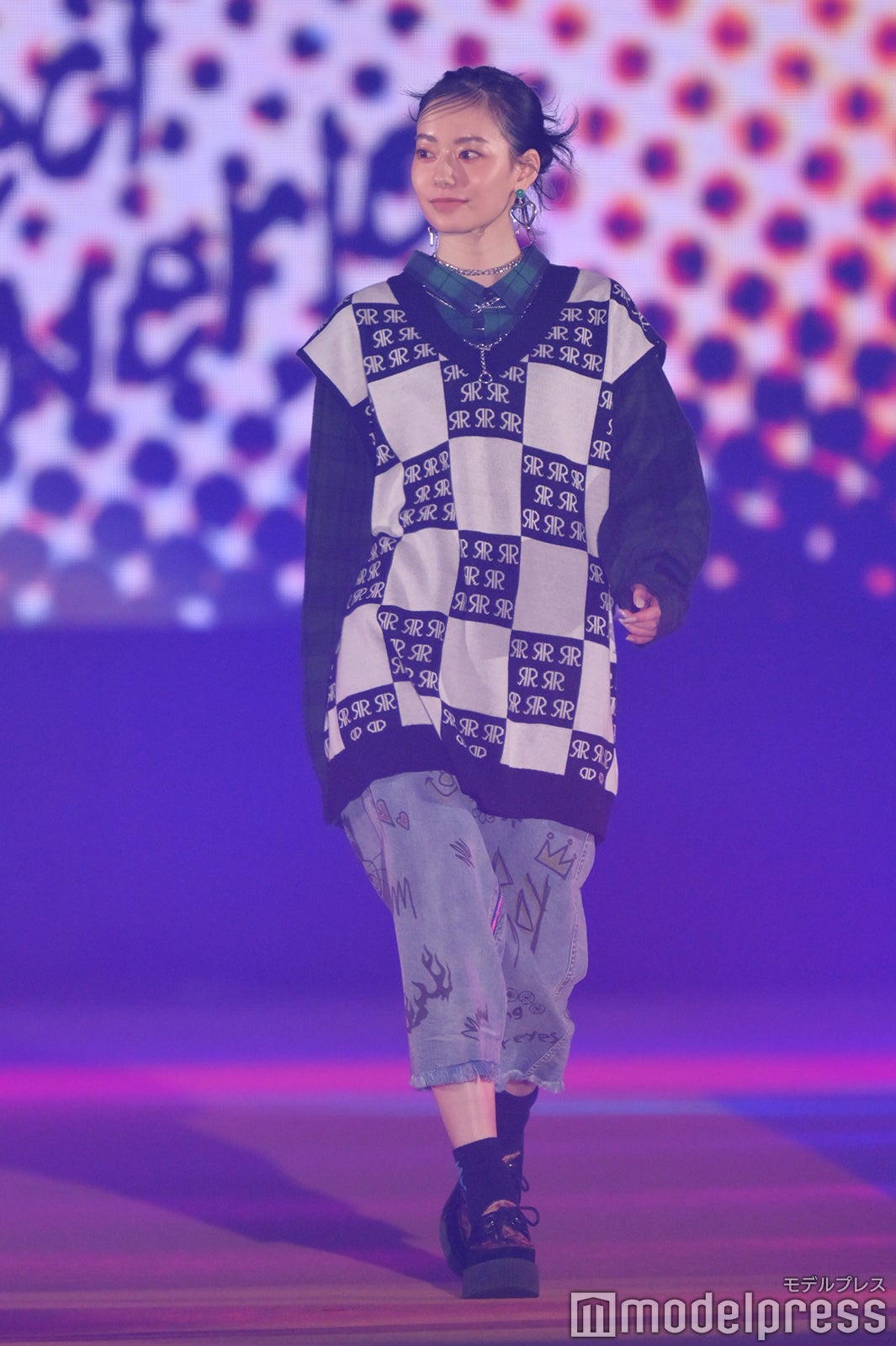 （C）モデルプレス