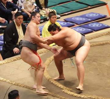 天昇山が史上最速タイ新十両へ無傷5連勝、快記録へあと2勝【大相撲】