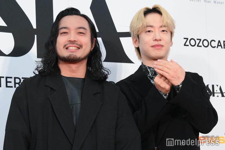 Creepy Nuts、トレンド賞に恐縮 K-POPアーティストに囲まれ「完全に浮いております」【ASEA 2024】 - モデルプレス