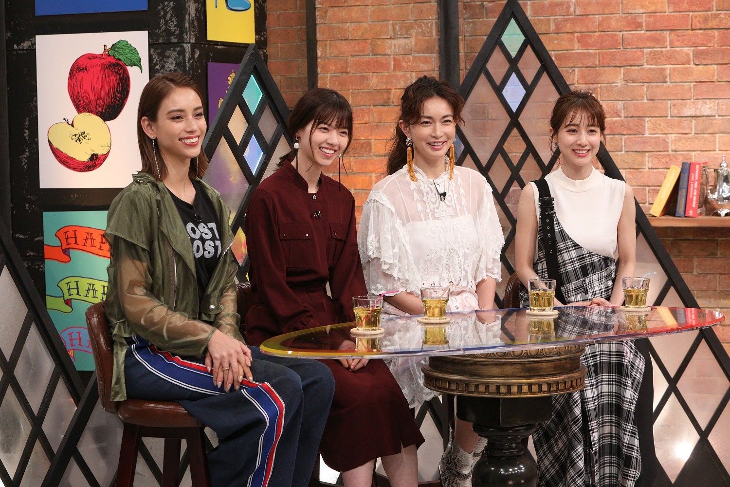 滝沢カレン、西野七瀬、長谷川京子、田中みな実（C）カンテレ