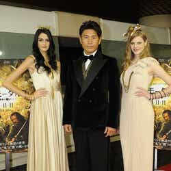 魔裟斗(C)2010 War of the Gods, LLC. All Rights Reserved.