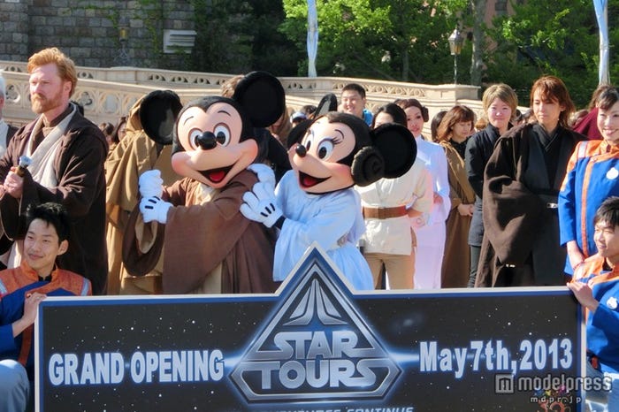 「スター・ツアーズ:ザ・アドベンチャーズ・コンティニュー」オープン記念セレモニー