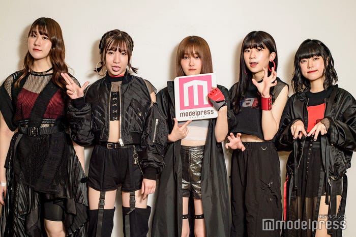 Little Glee Monster/左から:かれん、MAYU、芹奈、manaka、アサヒ(C)モデルプレス