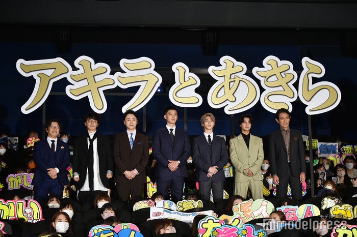 (左から)三木孝浩監督、ユースケ・サンタマリア、児嶋一哉、竹内涼真、横浜流星、高橋海人、江口洋介(C)モデルプレス