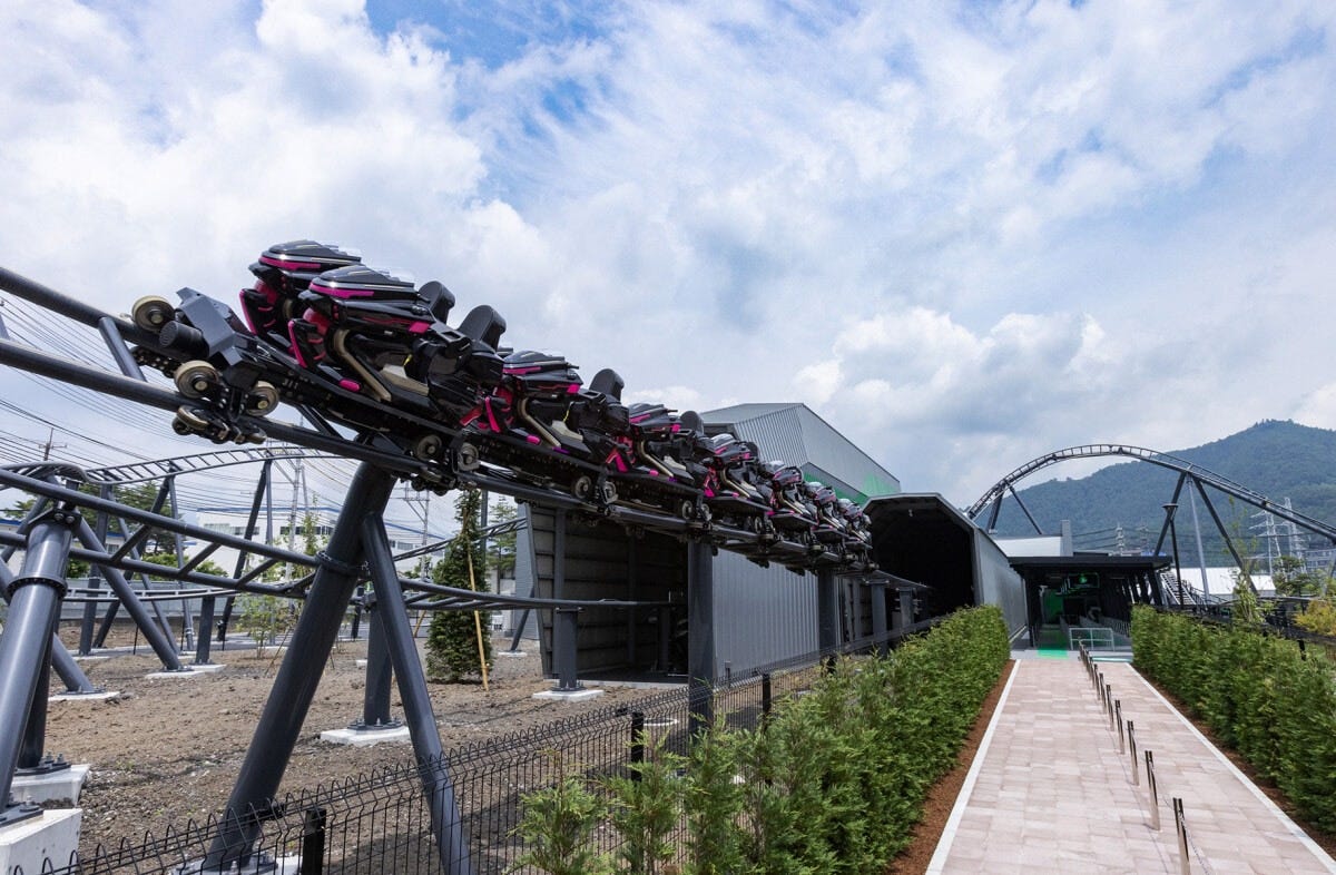 リニアランチ方式により、スタート後、一気に加速します