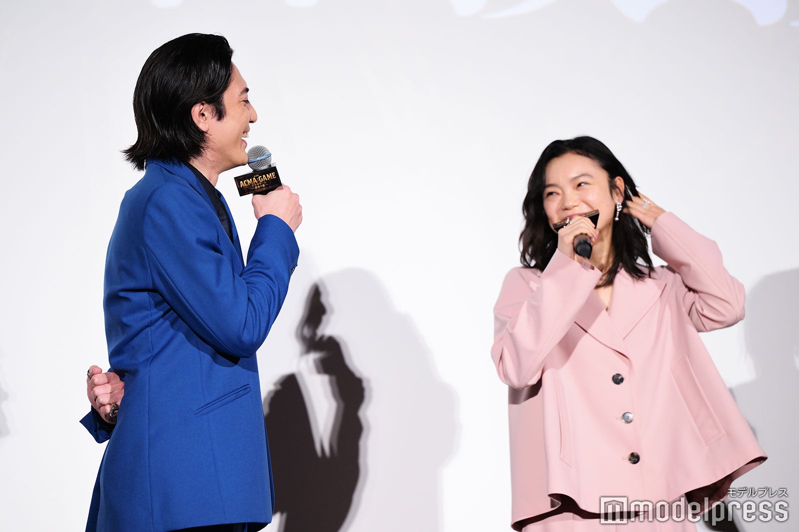 間宮祥太朗、古川琴音（C）モデルプレス