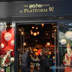 キングス・クロス駅のショップ（C）モデルプレス Warner Bros. Studio Tour London – The Making of Harry Potter