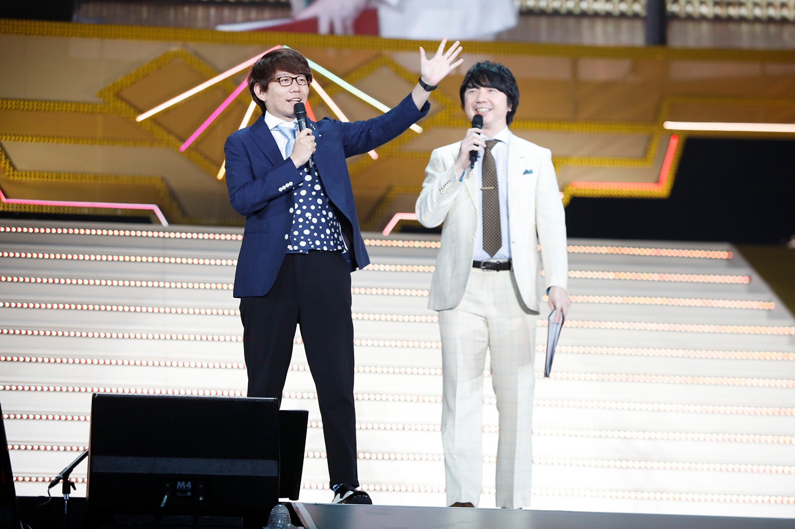 三四郎／「指原莉乃11年ありがとう！大感謝祭」より（C）AKS