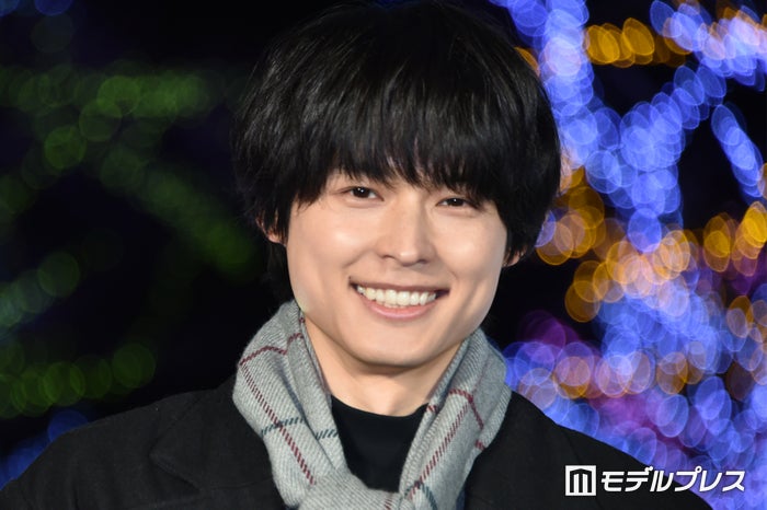 松村北斗「すごい好きなんです」司会者に直接告白 川口春奈からもツッコミ【アンサンブル】