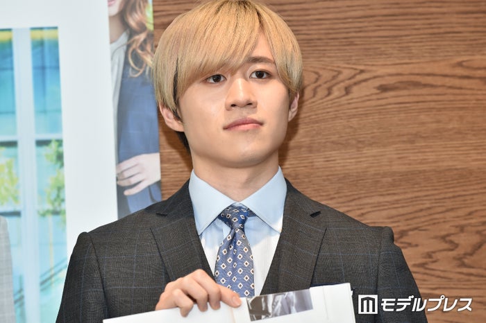 カノックスター、美人妻の母の姿初公開 娘との3ショットに「貴重」「お義母様も綺麗」の声