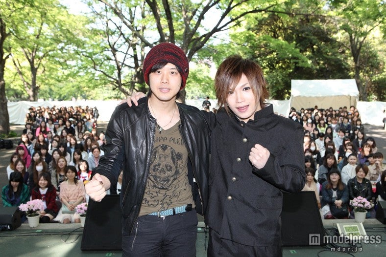 （左から）三浦祐太朗、鬼龍院翔