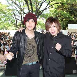 (左から)三浦祐太朗、鬼龍院翔