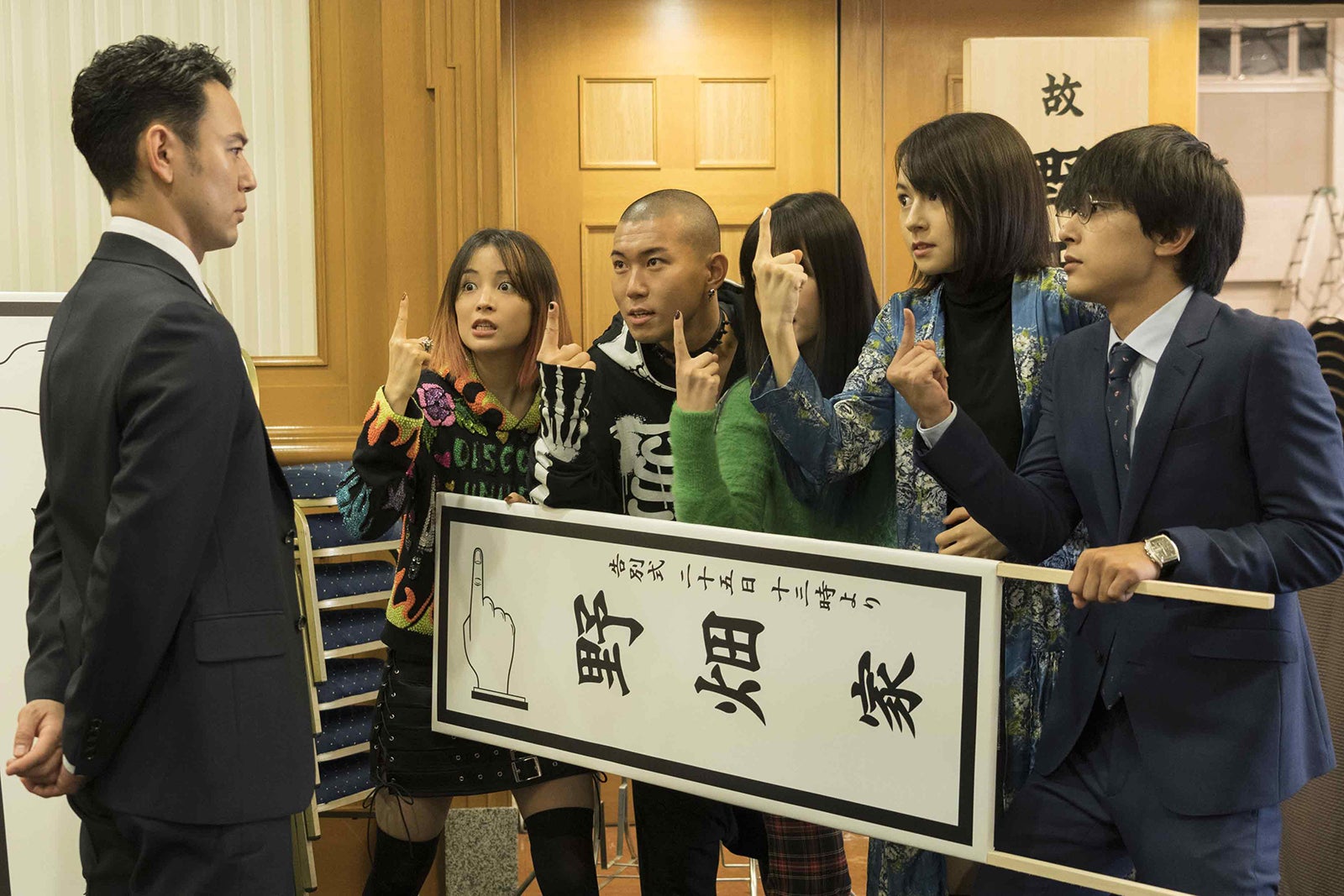 広瀬すず、吉沢亮ら（C）2020 松竹 フジテレビジョン