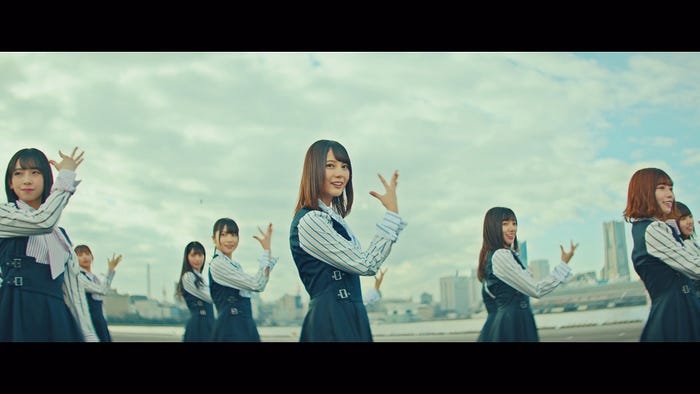 日向坂46「ソンナコトナイヨ」MV(提供写真)