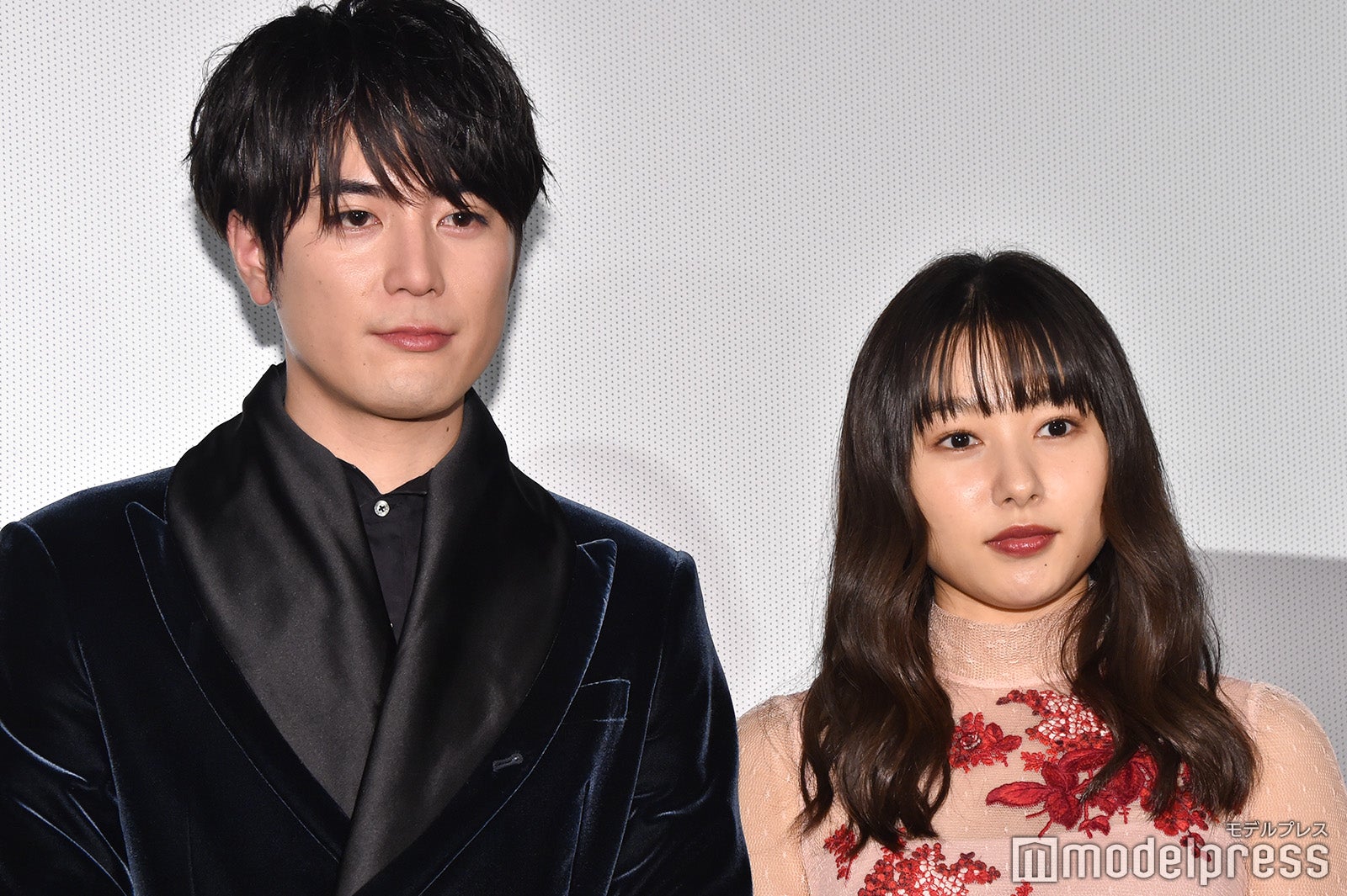 間宮祥太朗、桜井日奈子 （C）モデルプレス