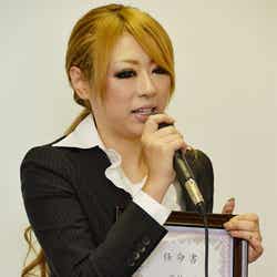 「2012豆腐フェア関西おから大使」に任命された家村マリエ